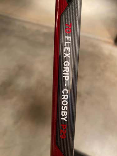New Senior CCM Right Handed JetSpeed FT2 Hockey Stick
