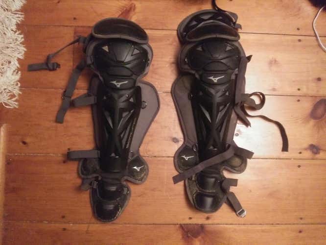 Mizuno Samurai 15.5" Catcher's Leg Guard