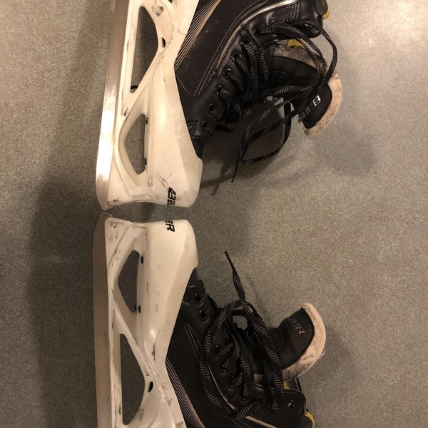 Senior Bauer Supreme One60 Regular Width Size 9 Hockey Goalie Skates