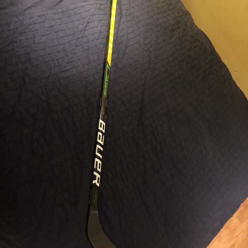 Senior Left Hand Supreme Ultra Sonic Toe Pattern  Hockey Stick
