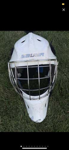 White Senior Bauer NME 8  Goalie Mask