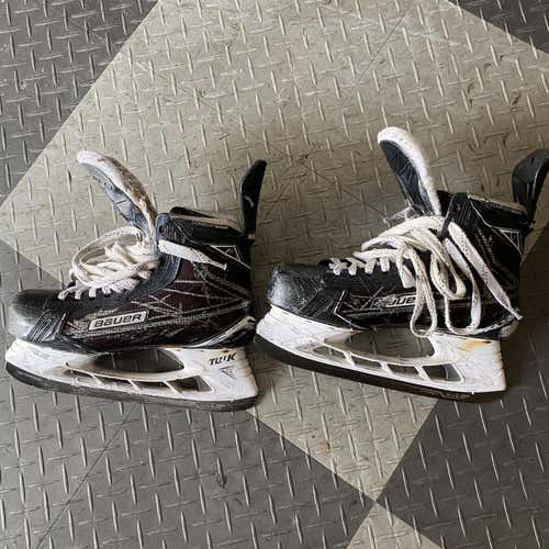 Senior Bauer Supreme 1S Size 8.5 Hockey Skates