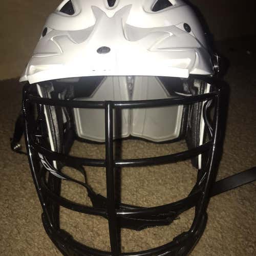 White Adult Player's Cascade CLH2 Helmet
