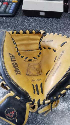 Used Adult All Star Right Hand Throw CM3100sbt Catcher's Glove 33.5"