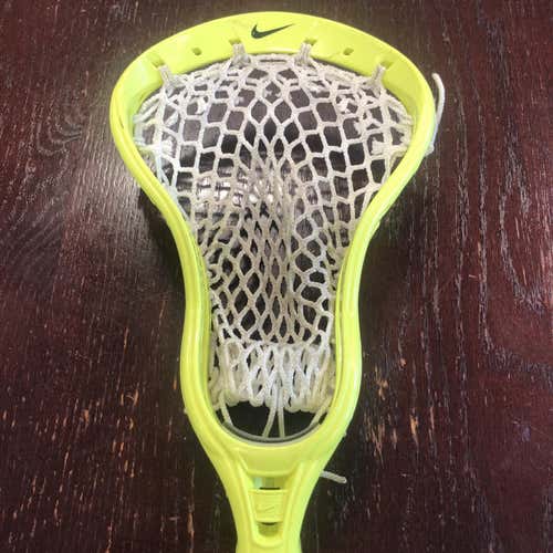 Nike Lakota Head VOLT green