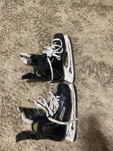 Senior Bauer 2sPro Regular Width Size 10.5 Hockey Skates