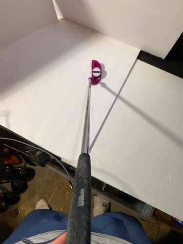 Women's Right Handed Wilson Hope Girl Breast Cancer Awareness 32" Putter