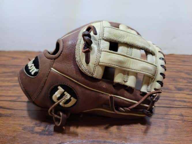 Rare Used Wilson A2000 DW5 Glove 11"