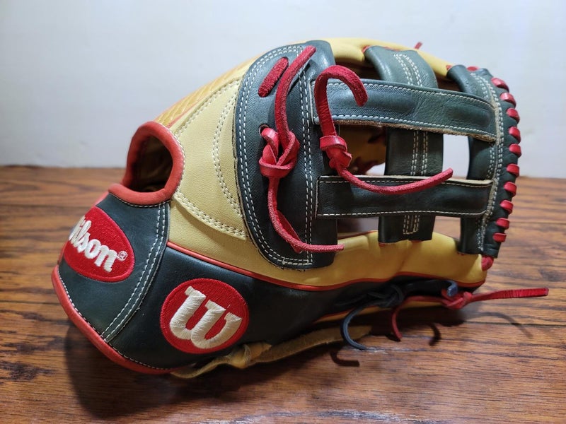 Used Wilson A2000 1799 Baseball Glove 12.75"