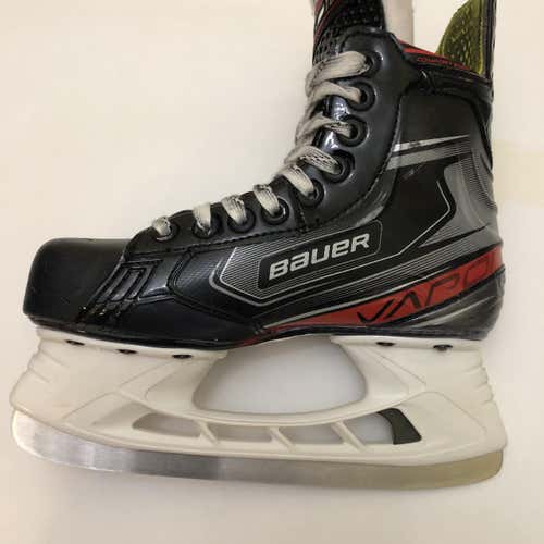 Junior Bauer Vapor X2.9 Regular Width  Size 2 Hockey Skates