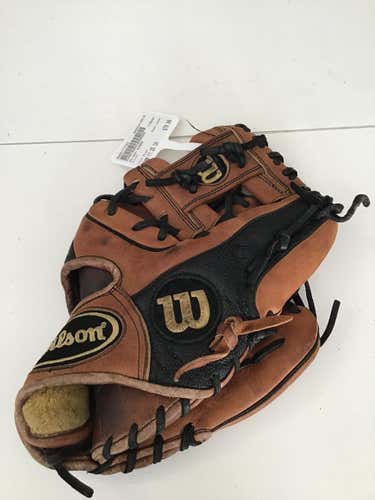 Used Wilson A2000 11 1 4" Baseball & Softball Fielders Gloves