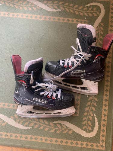 Senior Bauer LTX PRO + Regular Width  Size 5 Hockey Skates
