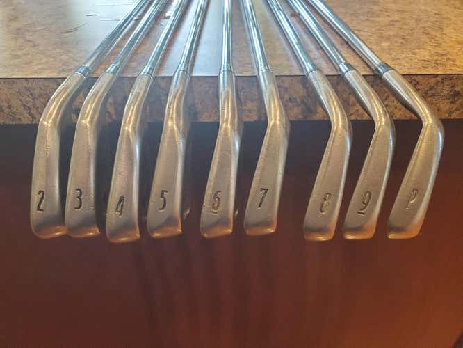 Used Men's Titleist Right Handed DCI 962b Iron Set (2-PW) Extra Stiff Flex Steel Shaft