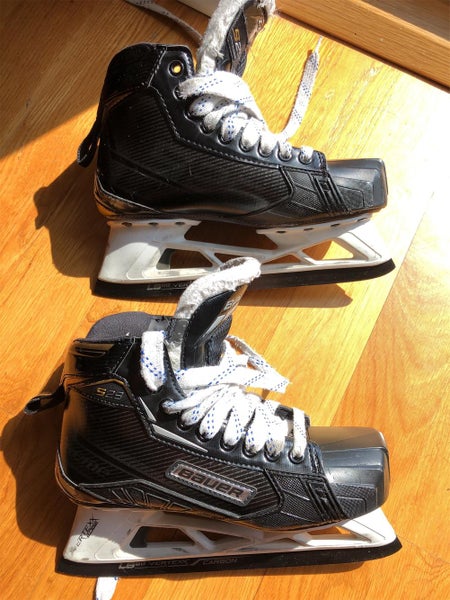 Junior Bauer Supreme S29 WITH Bauer Carbon Steel Included! Regular Width Size 5 Hockey Goalie Skates