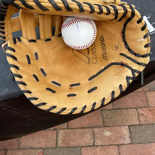 Brown High School/College First Base Classic Pro Soft 12.5" Baseball Glove