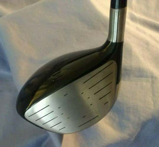 Near Mint 46.5 in. Titleist 983E 8.5* Driver, Stiff Fukijura Shaft , W /Orig. HC #0109