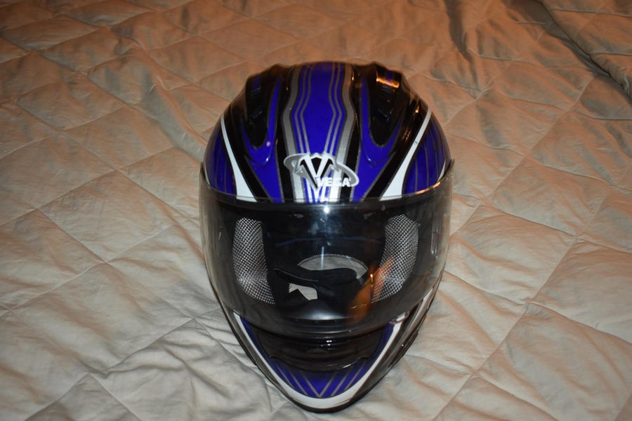 Altura Vega Full Face Helmet, Blue, Small | SidelineSwap | Buy and Sell on SidelineSwap Altura Vega Full Face Helmet, Blue, Small | SidelineSwap | Buy and Sell on SidelineSwap