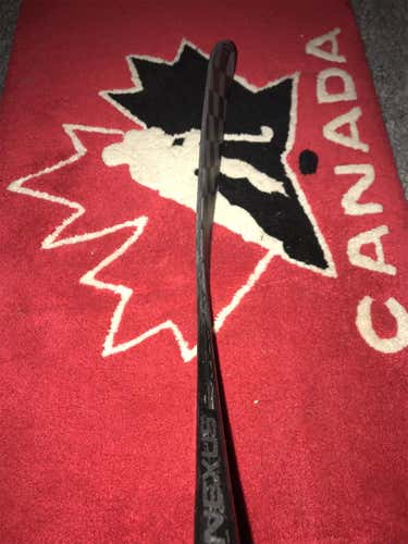 Senior Left Hand Nexus 1N Heel Pattern Pro Stock Hockey Stick