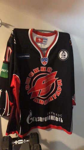 Lutch KHL Avangard Omsk Hawks CERVENKA Jersey Large/50