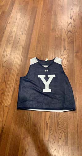 Team Issued One Size Fits All Yale Pinnie