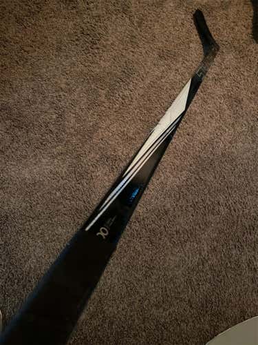 Game Used Jake Muzzin Kings Stealth CX Toe Pattern Pro Stock Hockey Stick