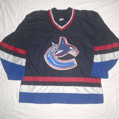 VINTAGE VANCOUVER CANUCKS CCM REPLICA JERSEY SIZE XL