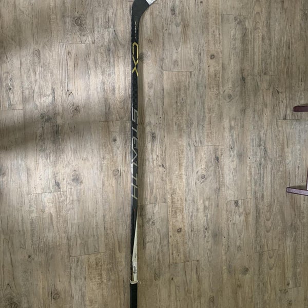 Senior Right Handed Stealth CX Mid Pattern Hockey Stick