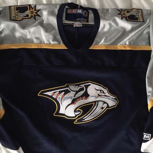 Nashville Predators XL Road Jersey CCM
