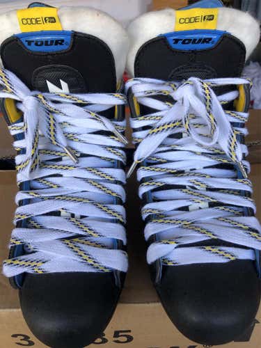 Junior Tour Code 2.one Regular Width Size 4 Inline Boots
