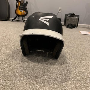 Black Used 7 1/2 Easton Z5 2.0 Batting Helmet