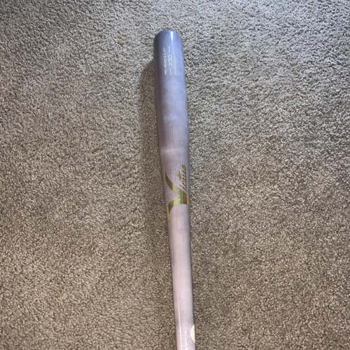 Victus MOOKIE BETTS Axe Bat (-3) 31 oz 34" Bat
