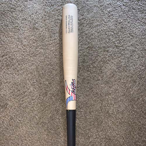 Victus Custom Wood Bat (-3) 30.5 oz 33.5" Bat