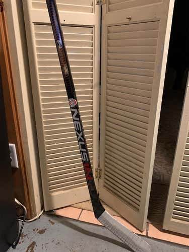 Senior Left Hand Nexus 1N Mid Pattern Pro Stock Hockey Stick