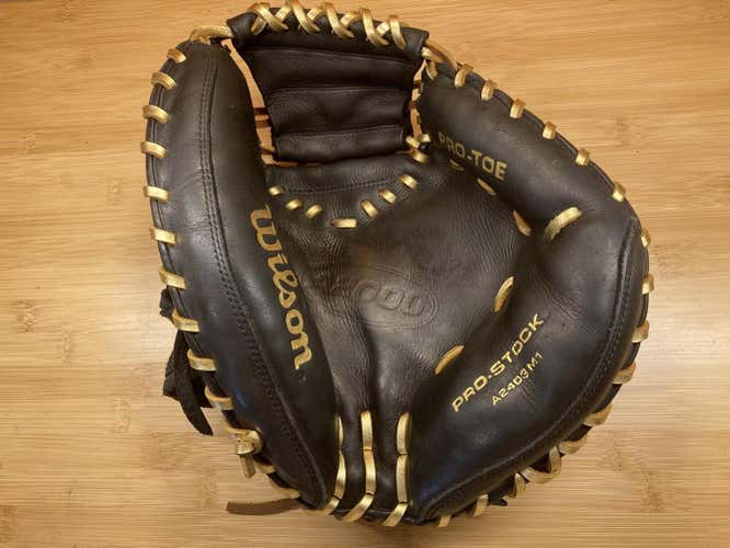 Black Used Kid Pitch (9YO-13YO) Wilson Right Hand Throw Catcher's A2000 Baseball Glove 33.5"