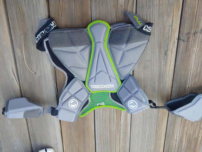 Maverik Max shoulder pads