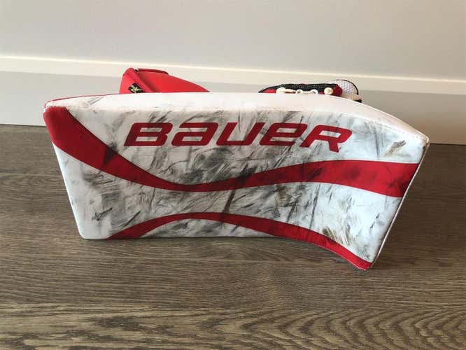 Lightly Used Bauer Supreme 2S Pro Senior Regular Pro Stock Blockers