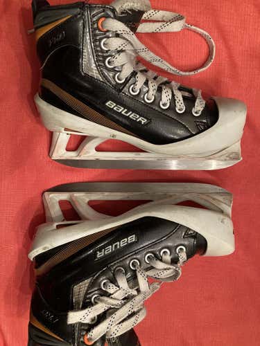 Used Junior Bauer Pro Hockey Goalie Skates Regular Width Size 5