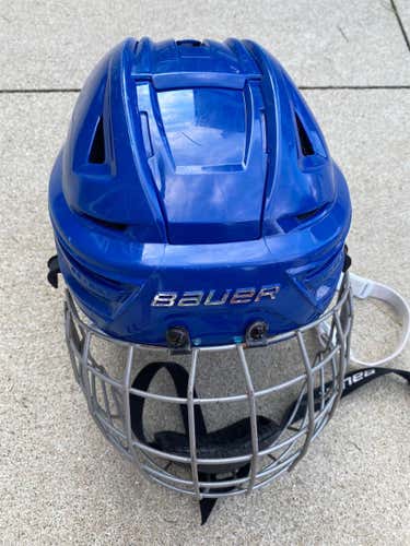 Blue Used Medium Bauer Re akt 150  Helmet