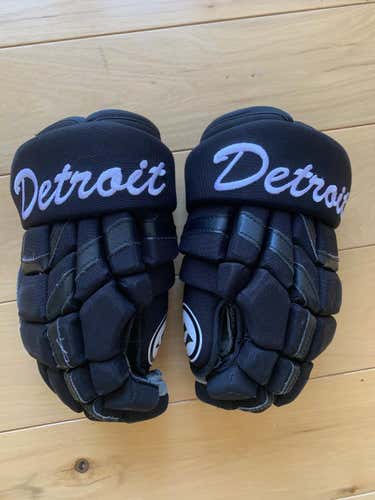 Rare Custom Team Detroit Warrior Covert DT2 Gloves 13"