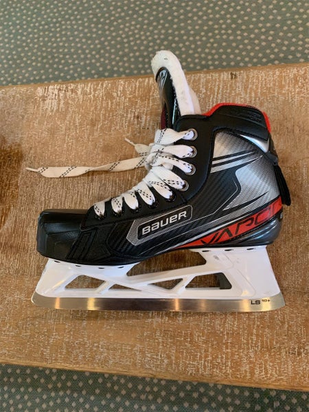 Senior Bauer Vapor x2.7 Regular Width Size 6.5 Goalie Skates