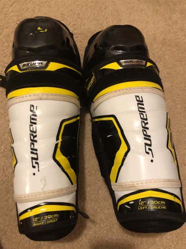 Junior Bauer Supreme 2S Pro  Shin Pads