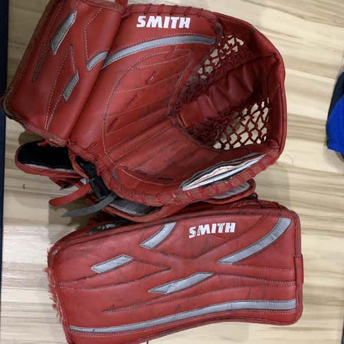 Red Senior Regular Smith 4000 Glove And Blocker
