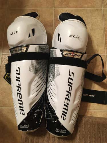 Senior Bauer Supreme  Shin Pads