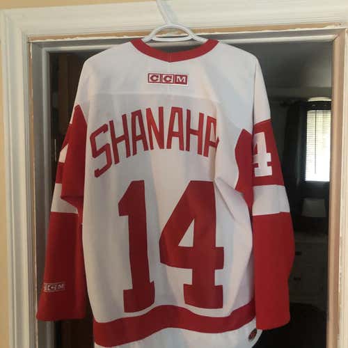 White Men's Medium CCM  Jersey
