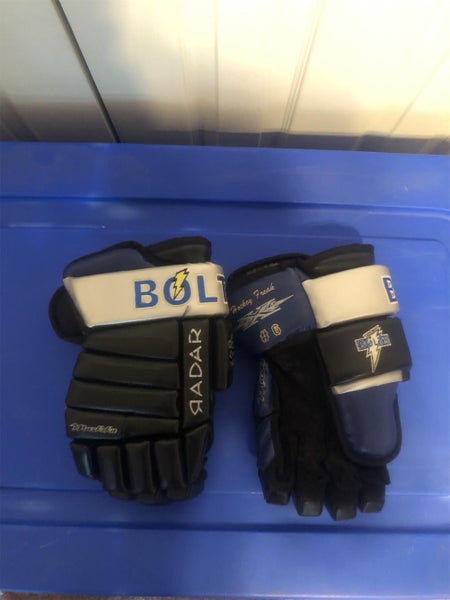 Muskoka Radar 14" Black Hockey Gloves