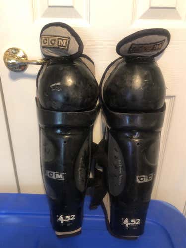 CCM 452 Tacks 15” Shin Pads