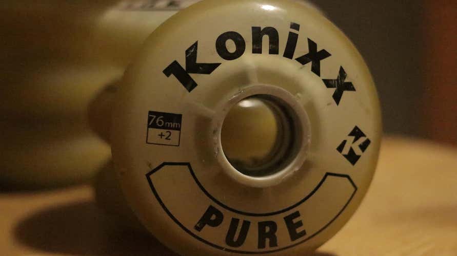 Used Konixx Pure +2 Wheels (76mm) - Set of 8
