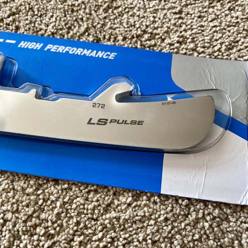 (BRAND NEW) Bauer TUUK Lightspeed Pulse Edge 272 mm (MSRP $99.99)