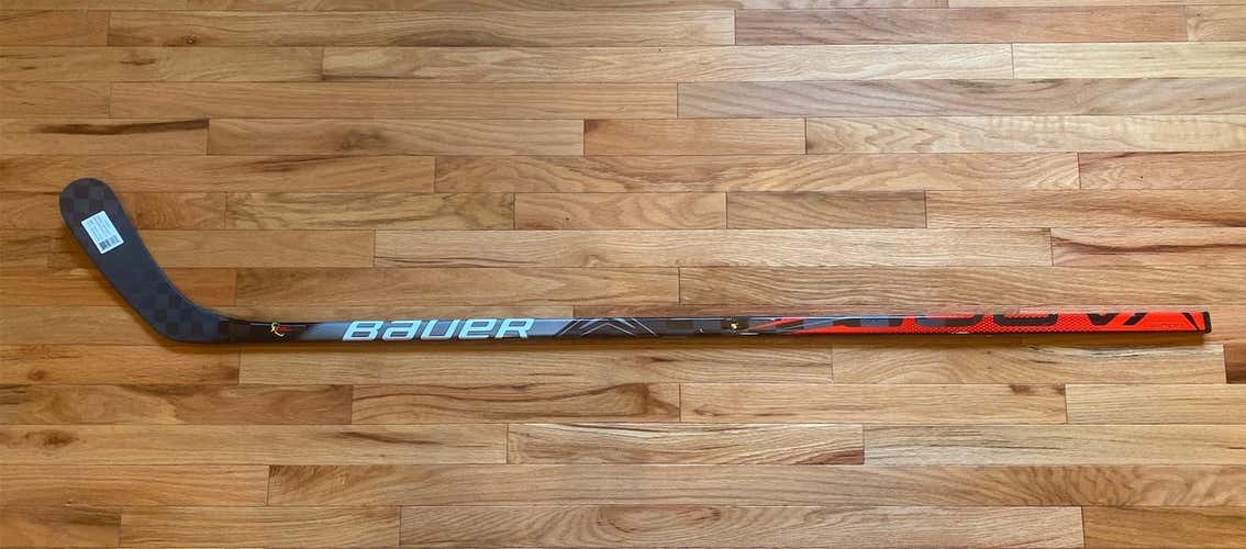 Bauer Vapor FlyLite Hockey Stick 77 Flex P92