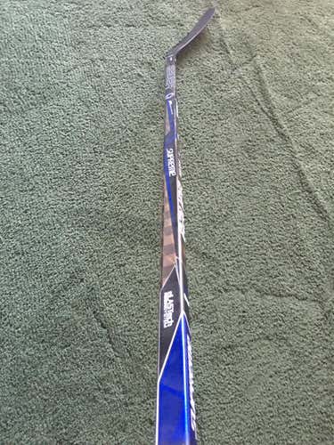 Intermediate Right Handed 1s Mid Pattern Pro Stock Hockey Stick